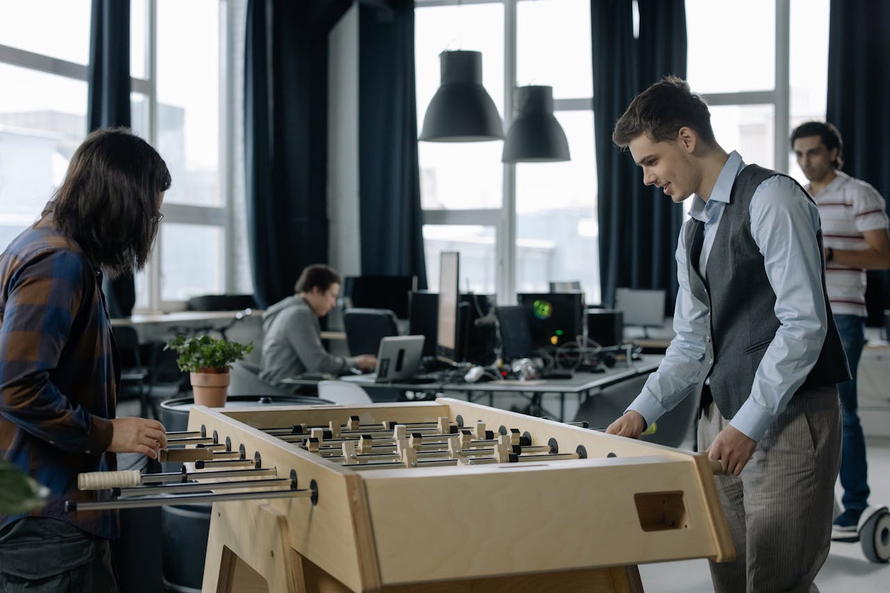 Már nem csak a fizetés számít: ezért vált stratégiai kérdéssé a munkahelyek kialakítása