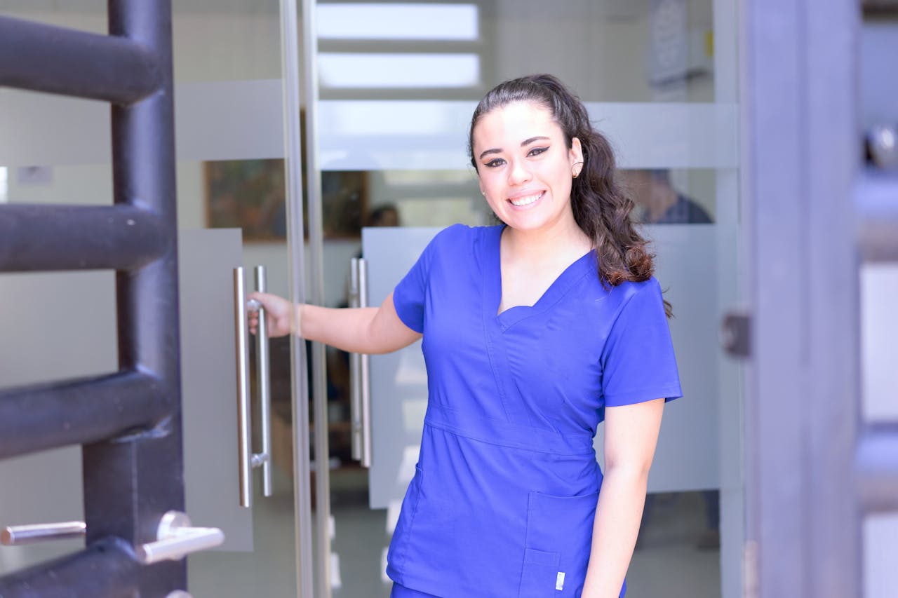 Egészségügyi szakasszisztenst keresnek Plazmacentrumba: rugalmas munkaidővel és versenyképes fizetéssel várják az új kollégát